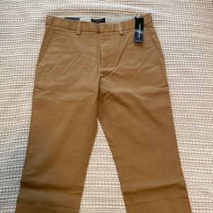 NEW: Banana Republic Premium Stretch Chinos